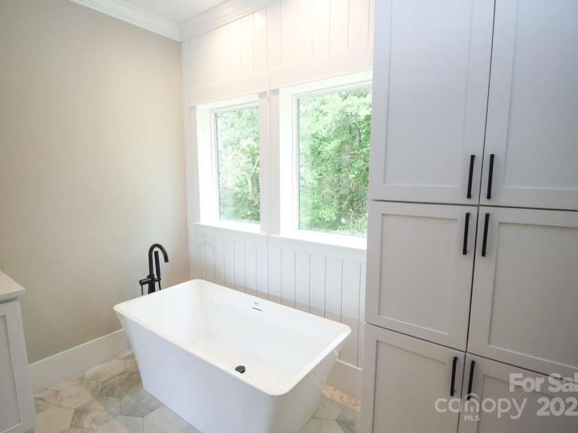 3119 Peaceful Meadows Drive, Morganton, NC 28655.  MLS# CAR4269787, YatesRealty ID 19080. Primary Bath