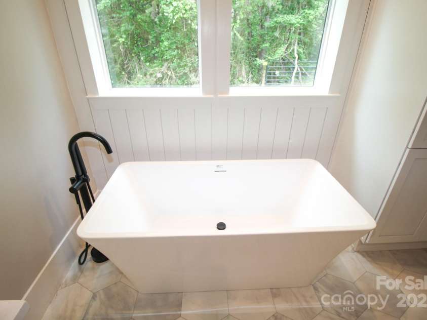 3119 Peaceful Meadows Drive, Morganton, NC 28655.  MLS# CAR4269787, YatesRealty ID 19080. Primary Bath