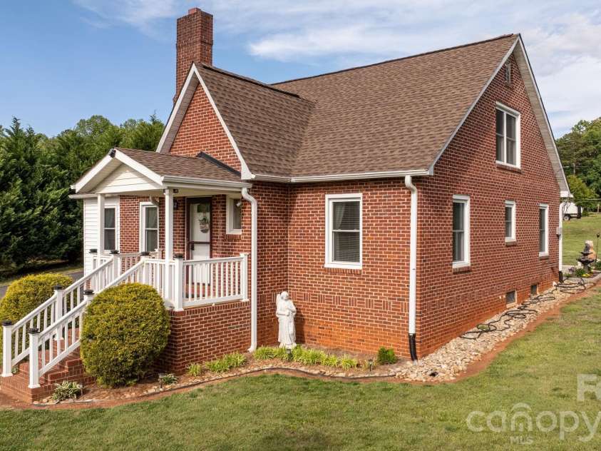 2582 Startown Road, Newton, NC 28658.  MLS# CAR4378748, YatesRealty ID 19081. 