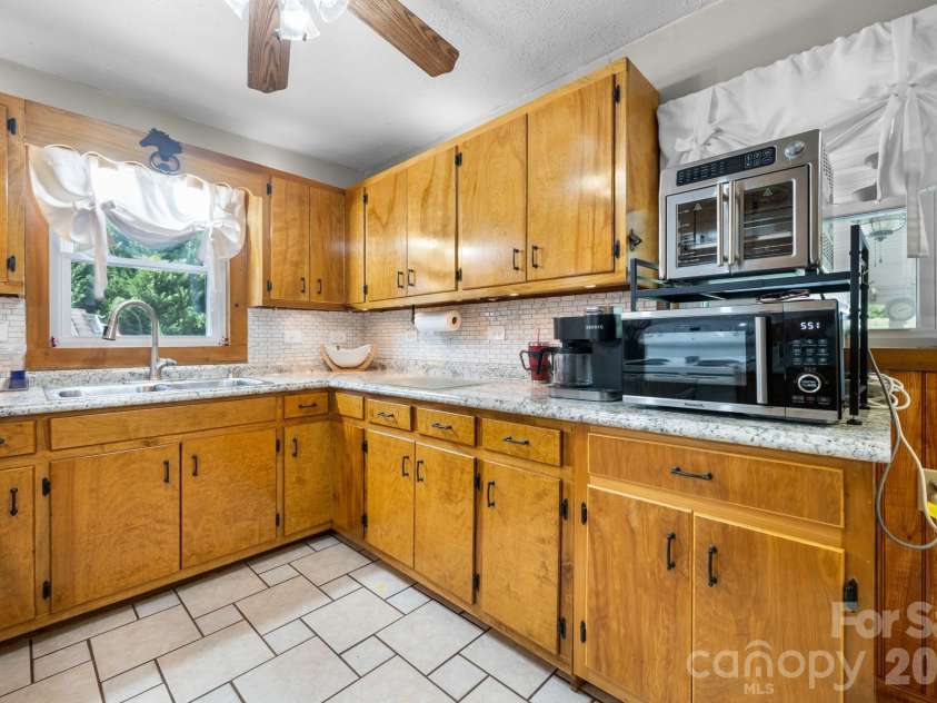 2582 Startown Road, Newton, NC 28658.  MLS# CAR4378748, YatesRealty ID 19081. 
