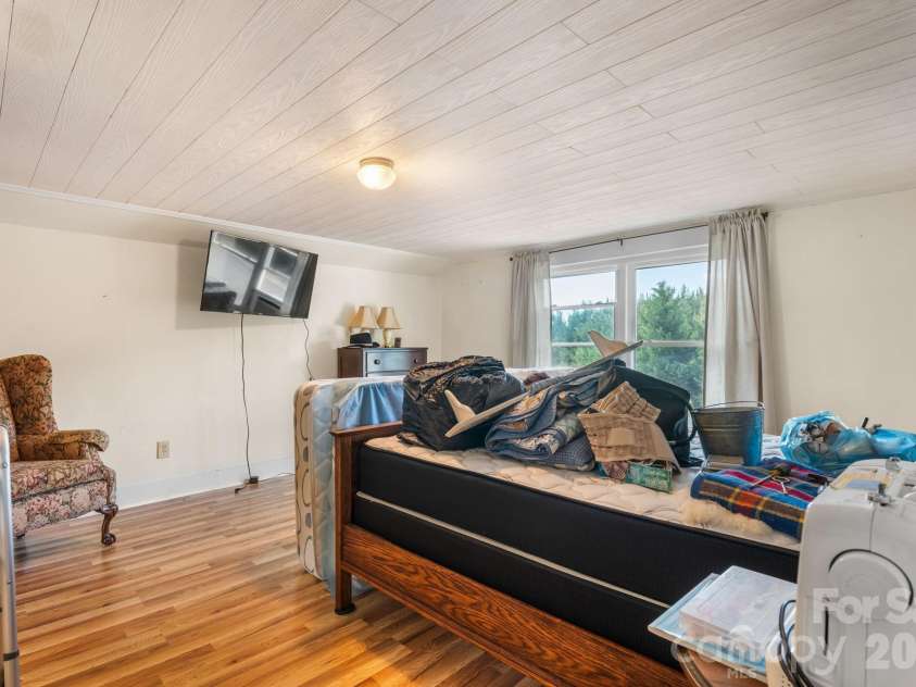 2582 Startown Road, Newton, NC 28658.  MLS# CAR4378748, YatesRealty ID 19081. 