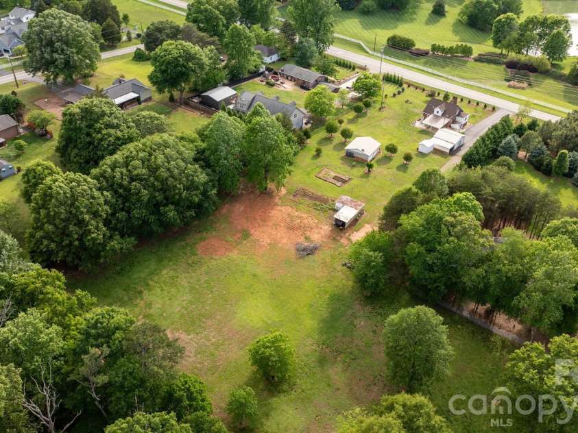 2582 Startown Road, Newton, NC 28658.  MLS# CAR4378748, YatesRealty ID 19081. 