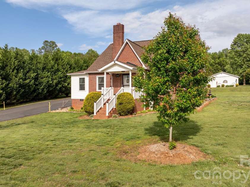2582 Startown Road, Newton, NC 28658.  MLS# CAR4378748, YatesRealty ID 19081. 
