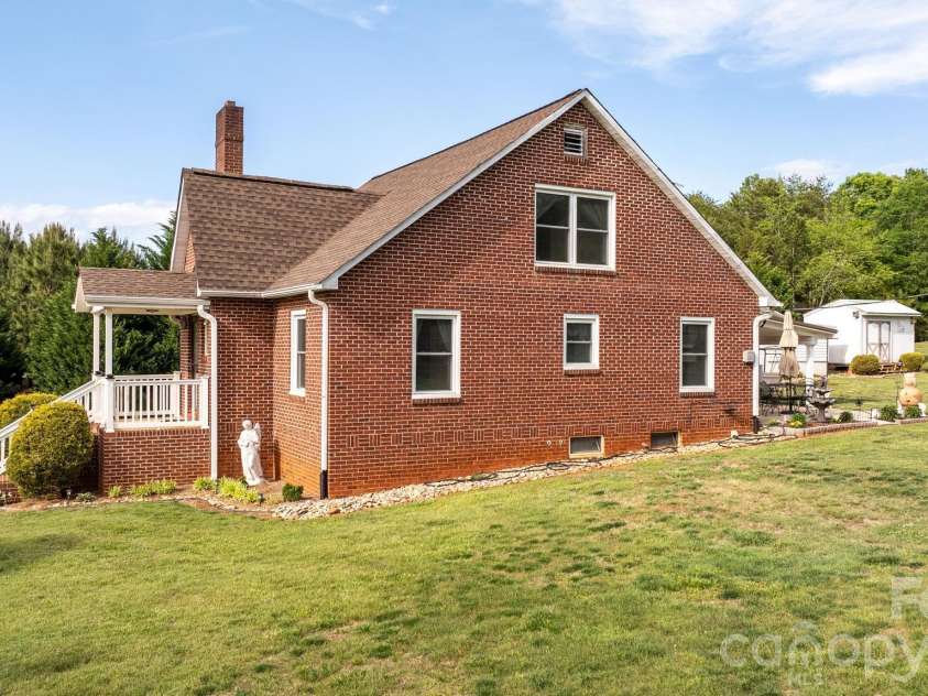 2582 Startown Road, Newton, NC 28658.  MLS# CAR4378748, YatesRealty ID 19081. 