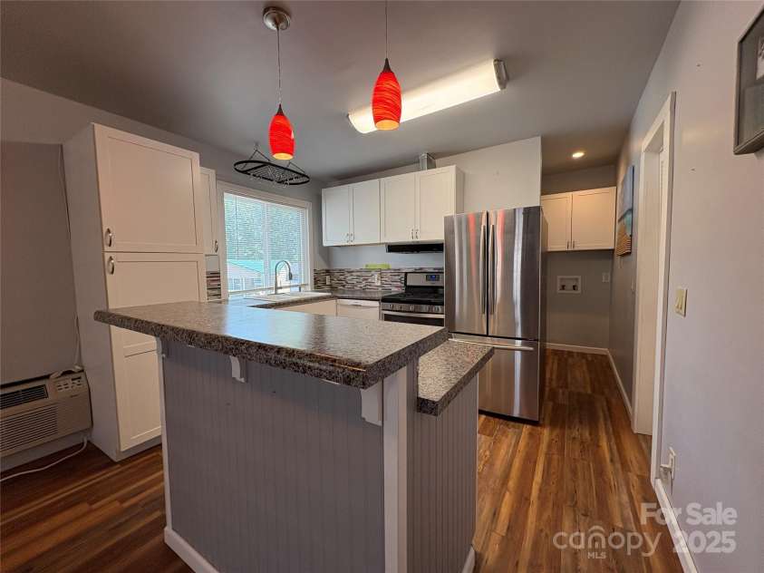 333 Mount View Lane, New London, NC 28127.  MLS# CAR4269938, YatesRealty ID 19081. 