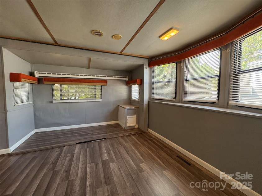 333 Mount View Lane, New London, NC 28127.  MLS# CAR4269938, YatesRealty ID 19081. 