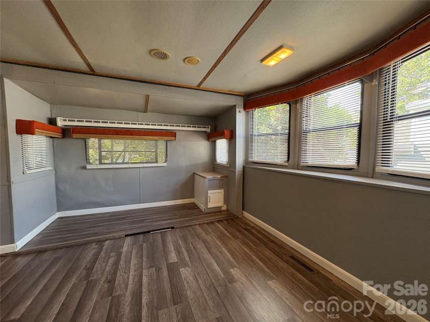 333 Mount View Lane, New London, NC 28127.  MLS# CAR4269938, YatesRealty ID 19081. 