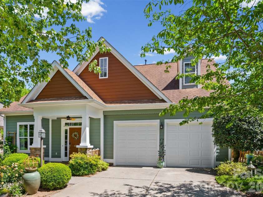 865 Ryans Place, Fort Mill, SC 29715.  MLS# CAR4375946, YatesRealty ID 19084. 