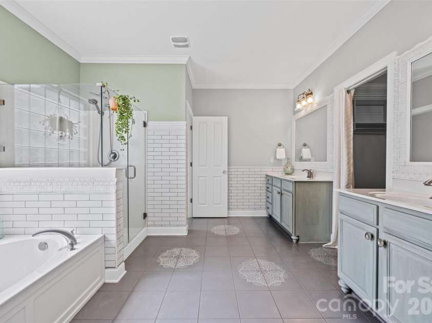 865 Ryans Place, Fort Mill, SC 29715.  MLS# CAR4375946, YatesRealty ID 19084. 