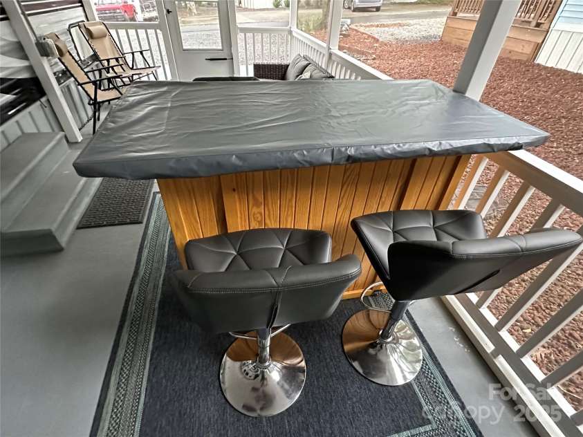 107 Pine Street, New London, NC 28127.  MLS# CAR4266305, YatesRealty ID 19086. 