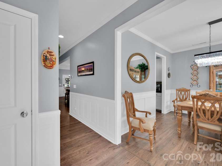 6129 Hawk View Road, Waxhaw, NC 28173.  MLS# CAR4359758, YatesRealty ID 19088. 