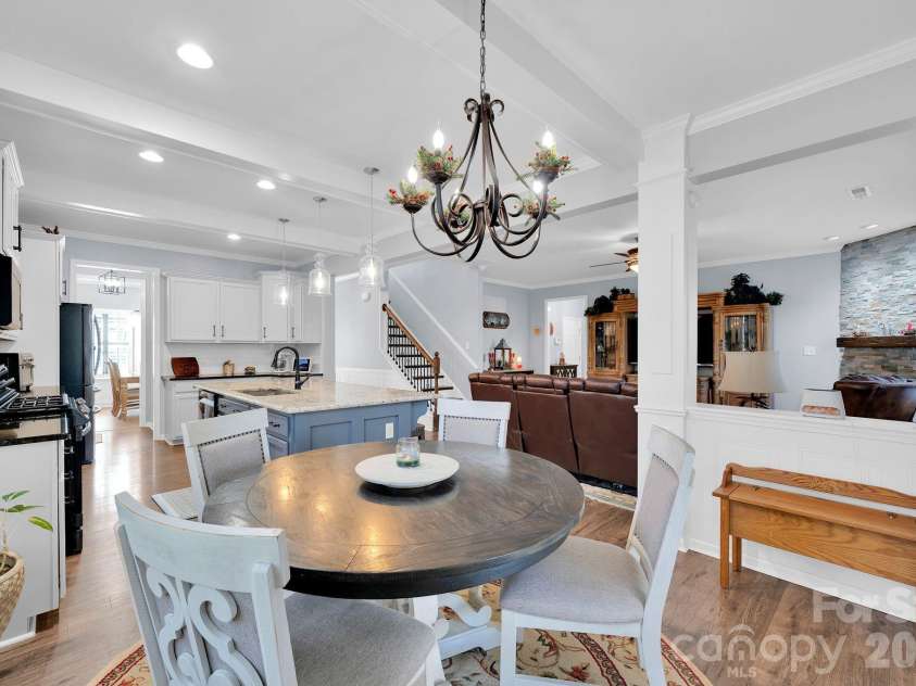 6129 Hawk View Road, Waxhaw, NC 28173.  MLS# CAR4359758, YatesRealty ID 19088. 