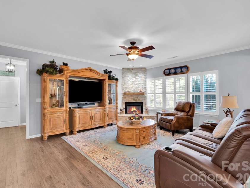 6129 Hawk View Road, Waxhaw, NC 28173.  MLS# CAR4359758, YatesRealty ID 19088. 