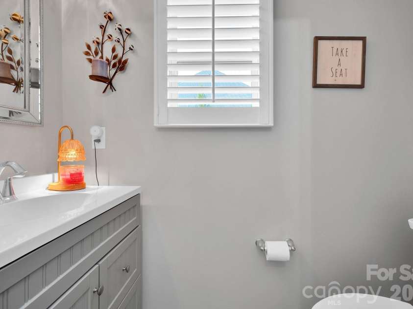 6129 Hawk View Road, Waxhaw, NC 28173.  MLS# CAR4359758, YatesRealty ID 19088. 