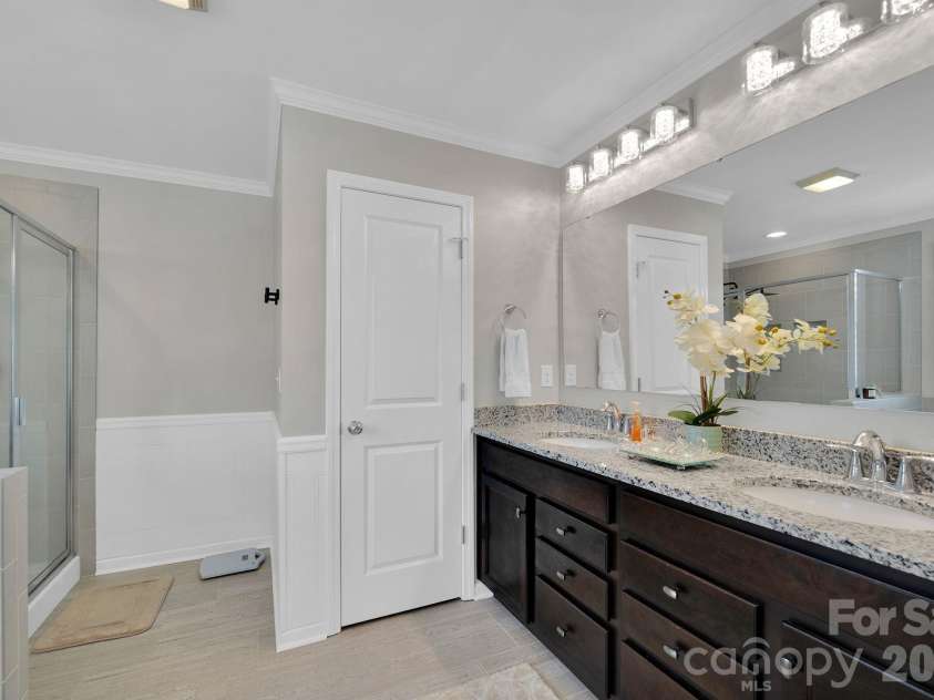 6129 Hawk View Road, Waxhaw, NC 28173.  MLS# CAR4359758, YatesRealty ID 19088. 