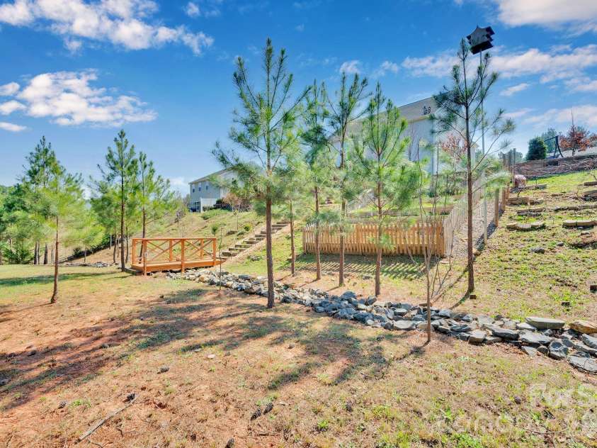 6129 Hawk View Road, Waxhaw, NC 28173.  MLS# CAR4359758, YatesRealty ID 19088. 