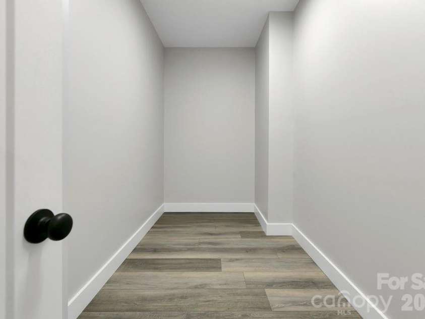 404 High Ridge Drive, Mills River, NC 28759.  MLS# CAR4371927, YatesRealty ID 19089. Walk In Closet