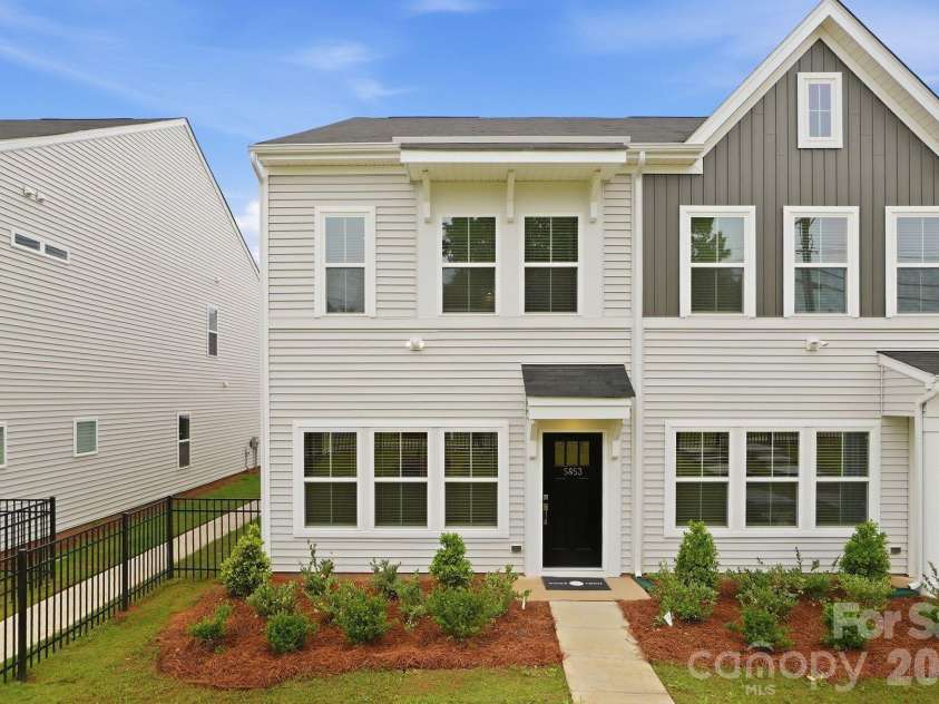 5853 Tuckaseegee Road, Charlotte, NC 28208.  MLS# CAR4401593, YatesRealty ID 1909. 