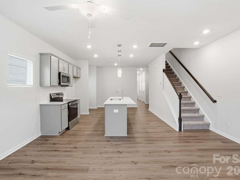 5853 Tuckaseegee Road, Charlotte, NC 28208.  MLS# CAR4401593, YatesRealty ID 1909. 