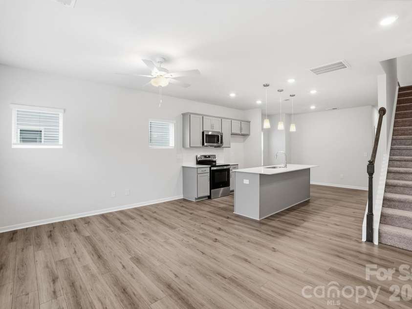 5853 Tuckaseegee Road, Charlotte, NC 28208.  MLS# CAR4401593, YatesRealty ID 1909. 