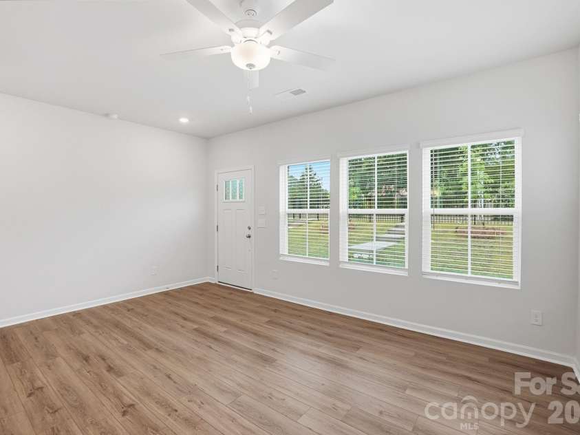 5853 Tuckaseegee Road, Charlotte, NC 28208.  MLS# CAR4401593, YatesRealty ID 1909. 