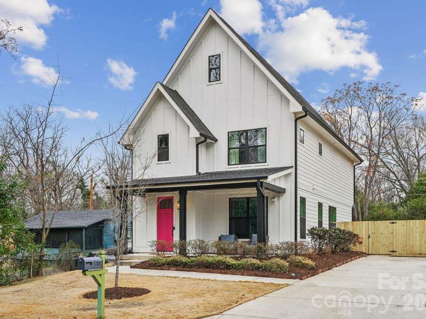 3534 Simmons Street, Charlotte, NC 28208.  MLS# CAR4335509, YatesRealty ID 19091. 