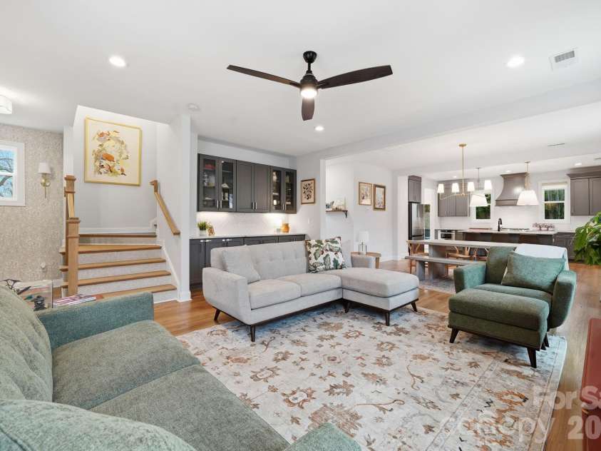 3534 Simmons Street, Charlotte, NC 28208.  MLS# CAR4335509, YatesRealty ID 19091. 