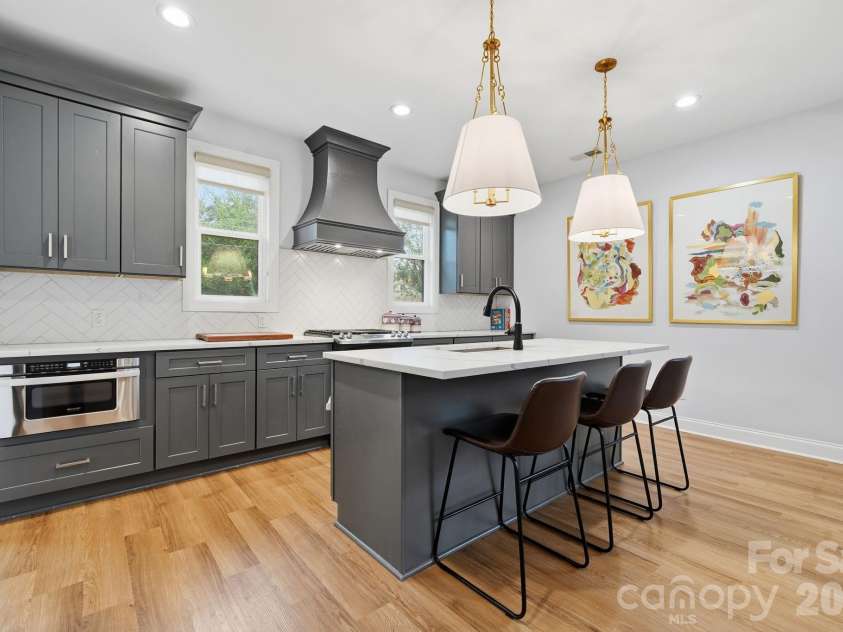 3534 Simmons Street, Charlotte, NC 28208.  MLS# CAR4335509, YatesRealty ID 19091. 