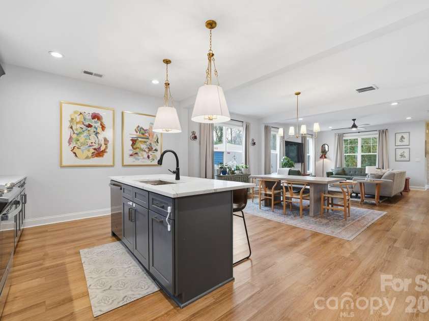 3534 Simmons Street, Charlotte, NC 28208.  MLS# CAR4335509, YatesRealty ID 19091. 