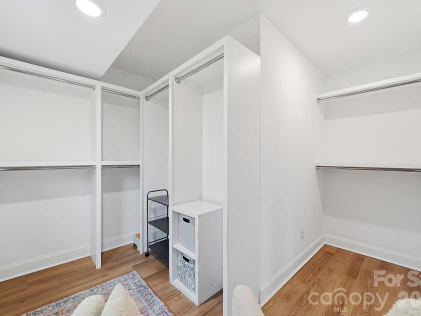 3534 Simmons Street, Charlotte, NC 28208.  MLS# CAR4335509, YatesRealty ID 19091. 