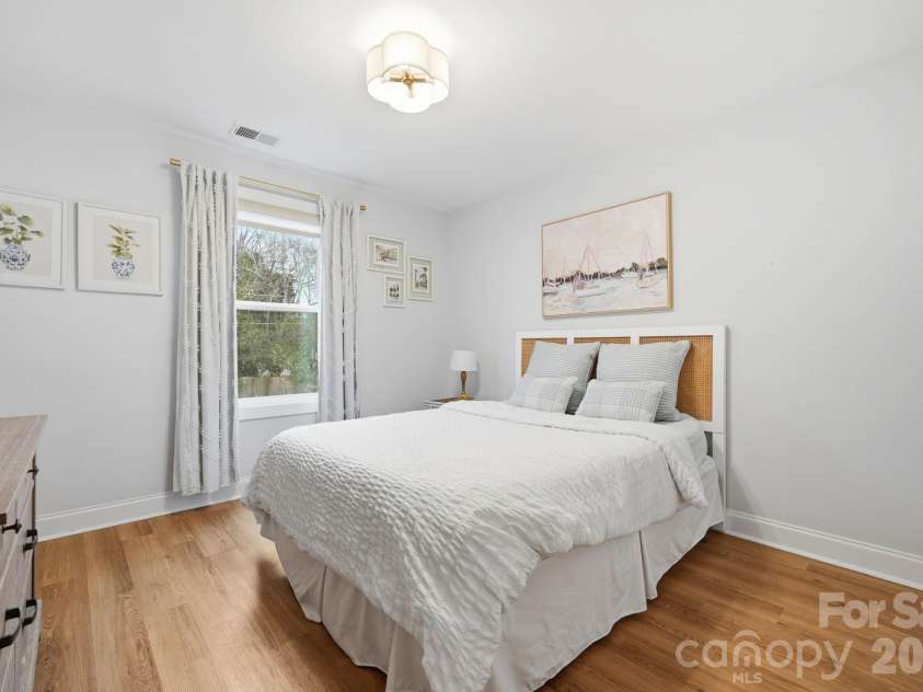 3534 Simmons Street, Charlotte, NC 28208.  MLS# CAR4335509, YatesRealty ID 19091. 