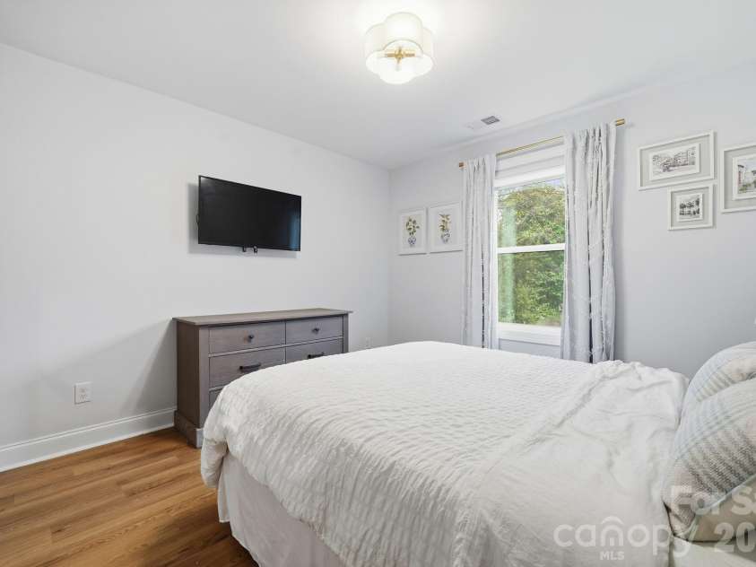 3534 Simmons Street, Charlotte, NC 28208.  MLS# CAR4335509, YatesRealty ID 19091. 