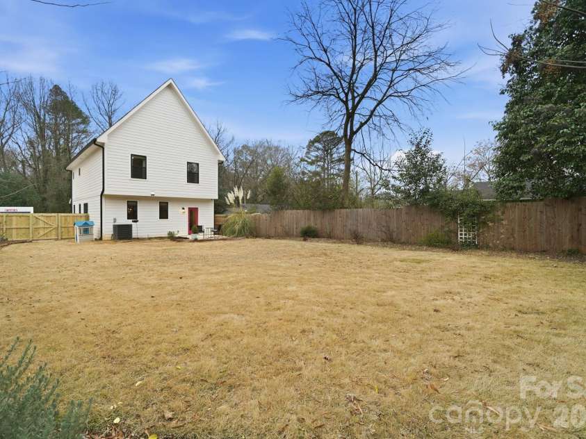3534 Simmons Street, Charlotte, NC 28208.  MLS# CAR4335509, YatesRealty ID 19091. 