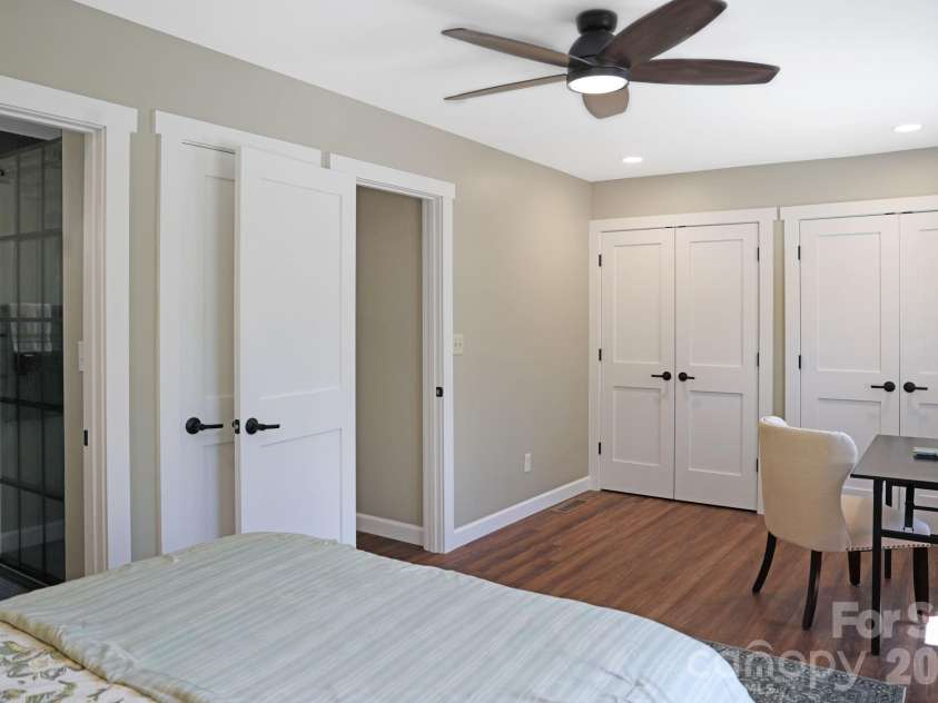 417 Soquili Drive, Brevard, NC 28712.  MLS# CAR4366623, YatesRealty ID 19092. Primary Suite
