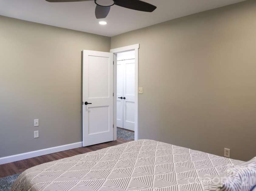 417 Soquili Drive, Brevard, NC 28712.  MLS# CAR4424446, YatesRealty ID 19092. 
