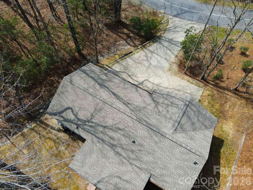 417 Soquili Drive, Brevard, NC 28712.  MLS# CAR4424446, YatesRealty ID 19092. 