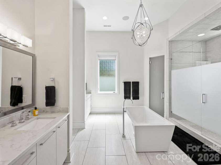 1928 8th Street, Charlotte, NC 28204.  MLS# CAR4377446, YatesRealty ID 19093. Primary spa like bath