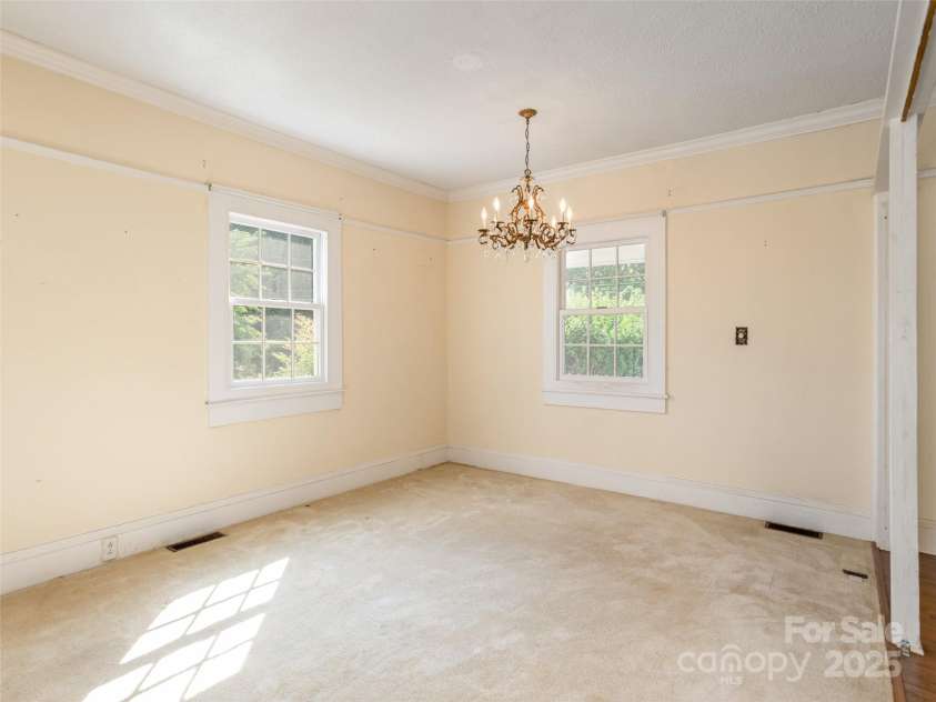 34 Lockhart Road, Tryon, NC 28782.  MLS# CAR4270082, YatesRealty ID 19094. 
