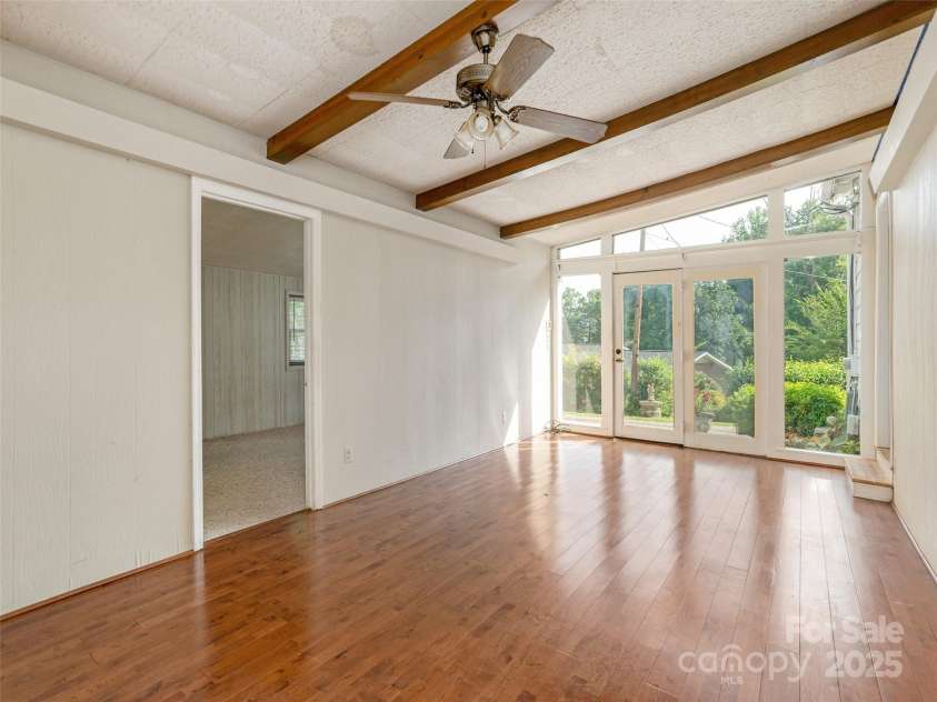 34 Lockhart Road, Tryon, NC 28782.  MLS# CAR4270082, YatesRealty ID 19094. 