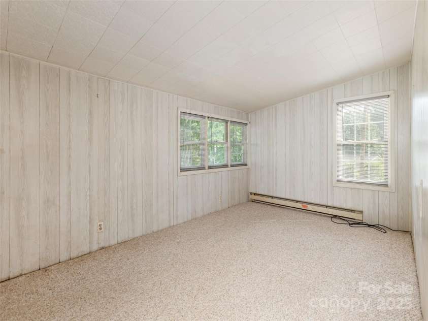 34 Lockhart Road, Tryon, NC 28782.  MLS# CAR4270082, YatesRealty ID 19094. 