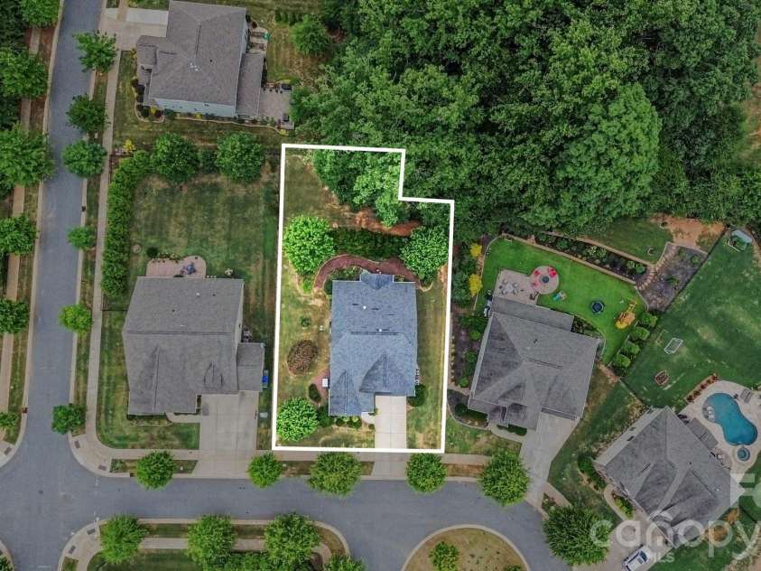 8911 Bur Lane, Huntersville, NC 28078.  MLS# CAR4396787, YatesRealty ID 19095. .31 acre