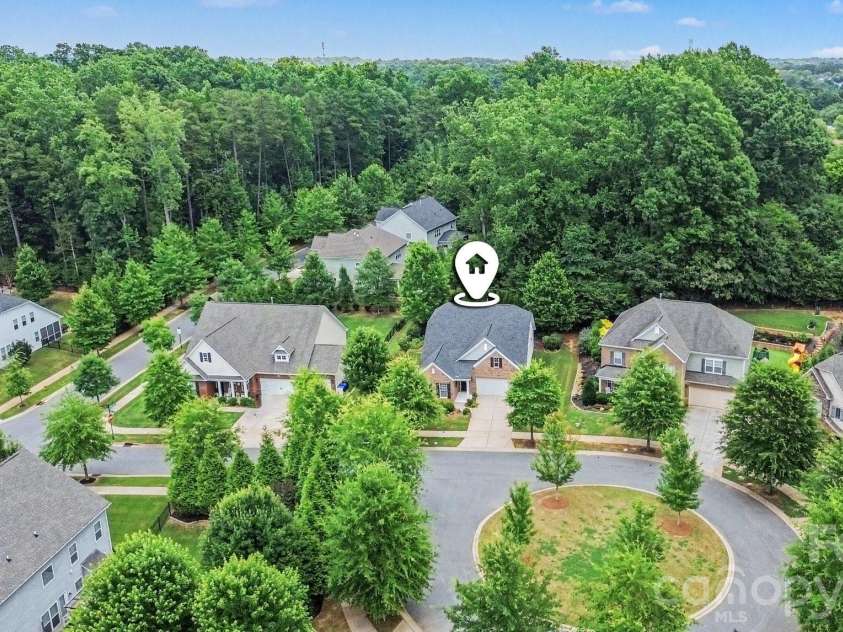 8911 Bur Lane, Huntersville, NC 28078.  MLS# CAR4396787, YatesRealty ID 19095. 