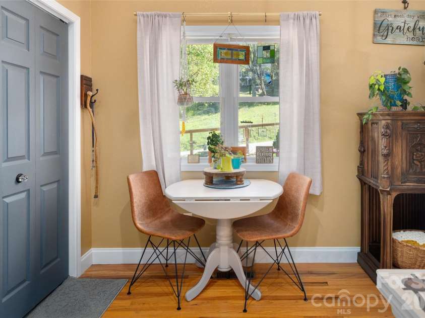 40 Whipoorwill Way, Waynesville, NC 28786.  MLS# CAR4370963, YatesRealty ID 19096. 