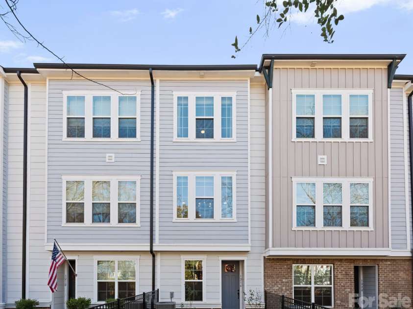 1216 Craig View Way, Charlotte, NC 28211.  MLS# CAR4343003, YatesRealty ID 19097. 