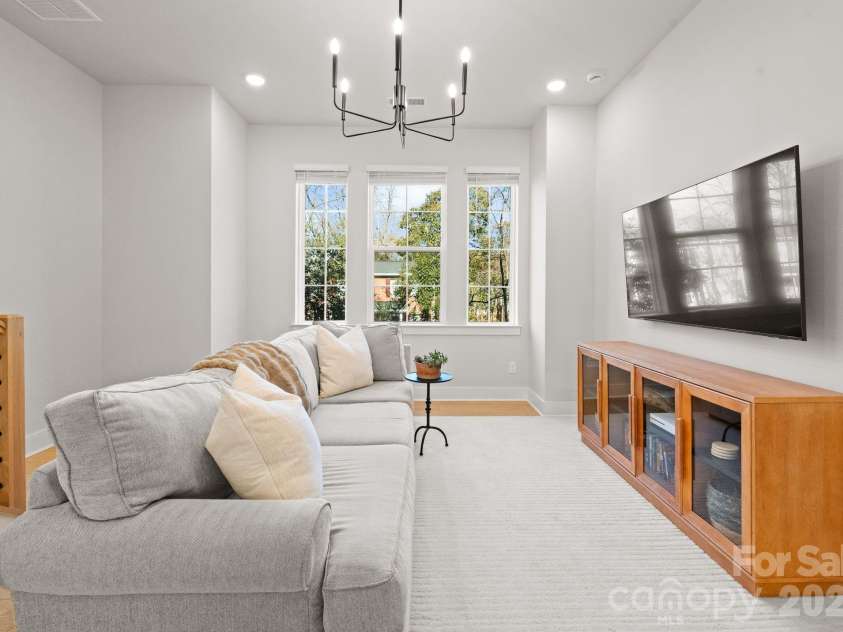 1216 Craig View Way, Charlotte, NC 28211.  MLS# CAR4343003, YatesRealty ID 19097. 