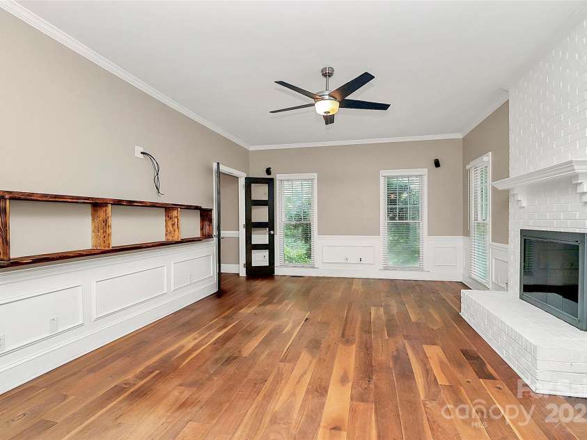 3730 Monique Lane, Charlotte, NC 28210.  MLS# CAR4270298, YatesRealty ID 19099. 