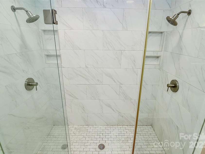 3730 Monique Lane, Charlotte, NC 28210.  MLS# CAR4270298, YatesRealty ID 19099. 