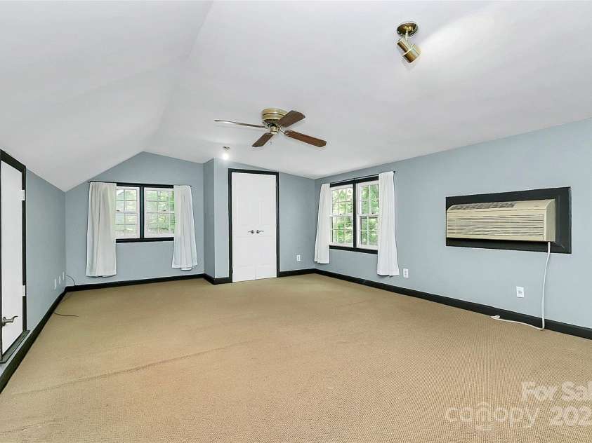 3730 Monique Lane, Charlotte, NC 28210.  MLS# CAR4270298, YatesRealty ID 19099. 