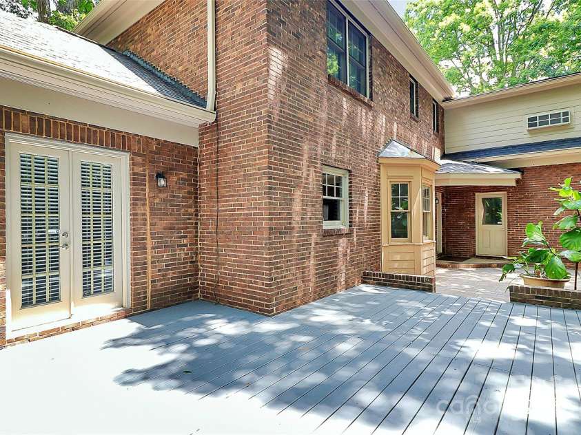 3730 Monique Lane, Charlotte, NC 28210.  MLS# CAR4270298, YatesRealty ID 19099. 