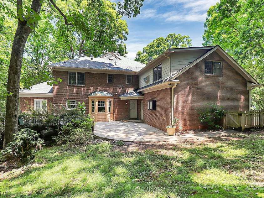3730 Monique Lane, Charlotte, NC 28210.  MLS# CAR4270298, YatesRealty ID 19099. 